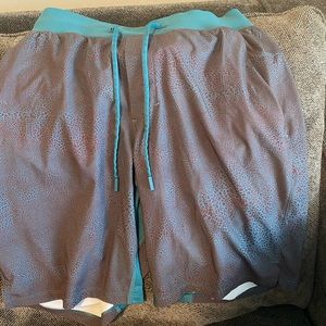 Lululemon shorts men’s size medium. Never worn too small for my guy as a gift.